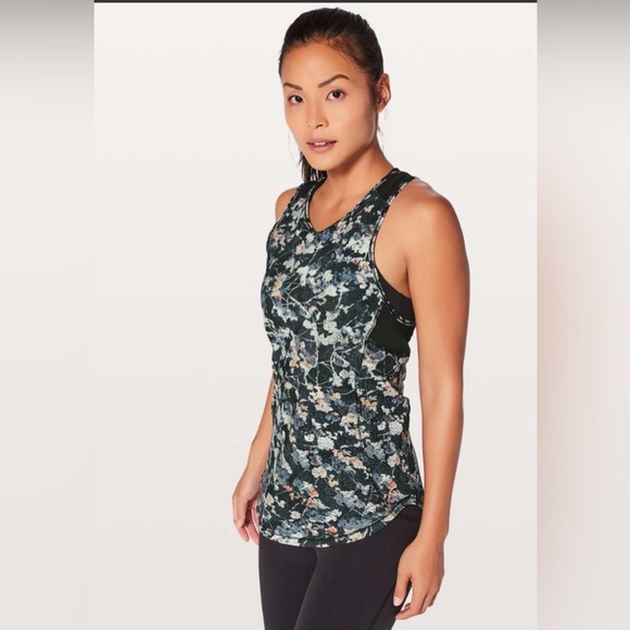 lululemon athletica Tops - Lululemon Sculpt Tank II in Spring Bloom Multi / Black